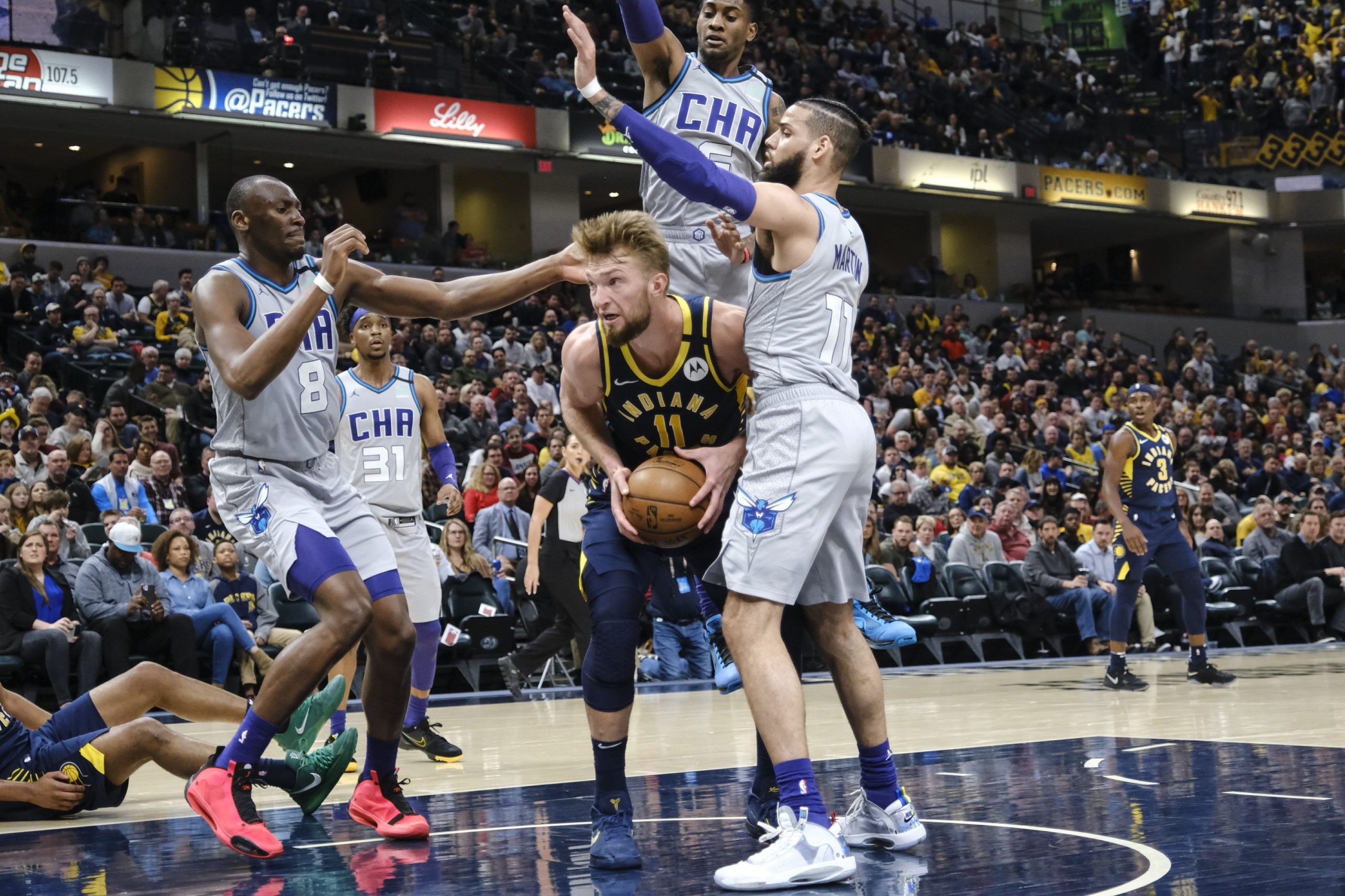 Sabonis scores 21 points to lead Pacers over Hornets, 119-80