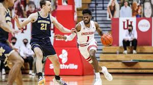No. 3 Michigan continues to roll with 73-57 win at Indiana