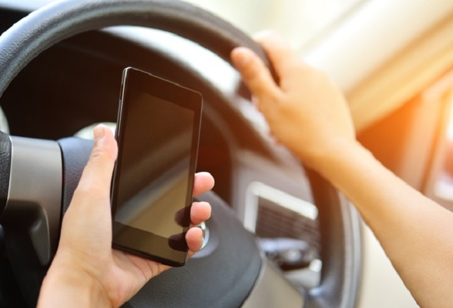 Indiana increases the penalties for holding your cellphone while driving, license penalties will apply