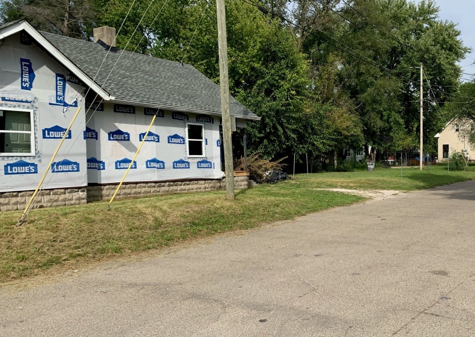 Sunday morning homicide in Indianapolis, police are investigating the case