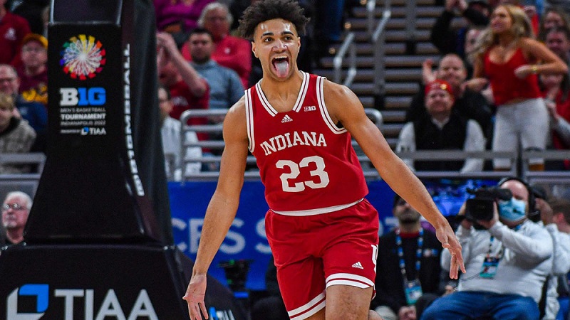 Indiana’s top player pulls out of NBA draft, will return next season