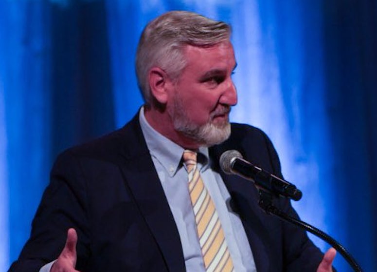 Gov. Holcomb announced reinstatement of the nonstop flight from Evansville to Chicago that will increase quality of place and critical connectivity for businesses, talent and travelers in southwest Indiana
