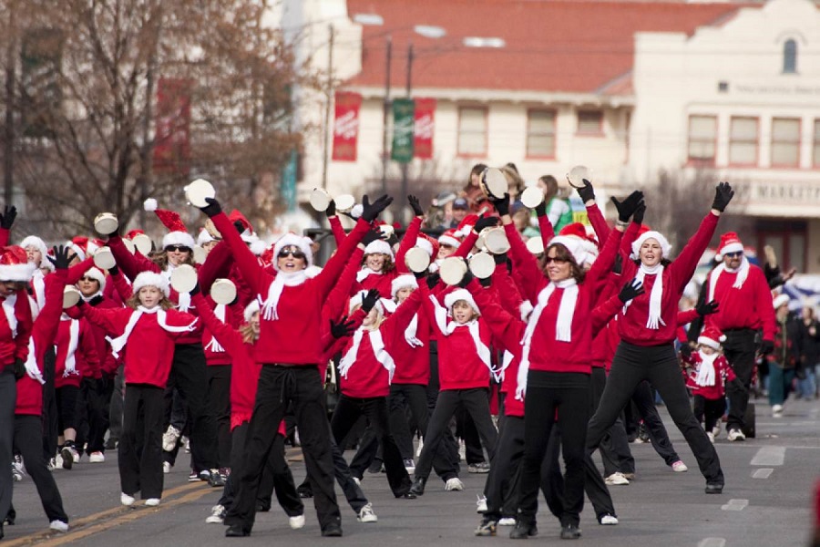 Evansville Christmas Parade Returns After Five-Year Hiatus