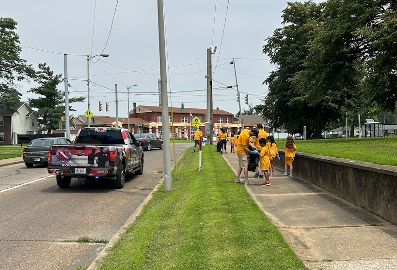 Evansville Police Department joins community clean up with Boys & Girls Club of Evansville